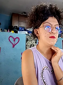 LoveElectra online show from November 2025 04:17:01 PM