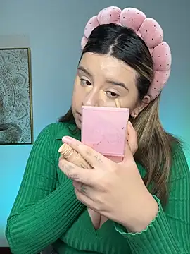 Snapshot of SaraBraun_ chatting on July 2026 04:02:02 PM SaraBraun online show from July 2026 04:02:02 PM