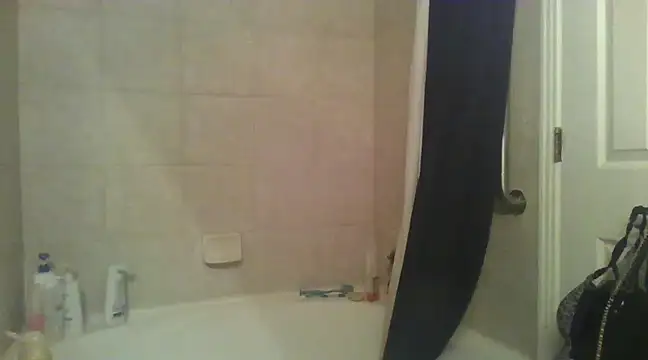 LuckiXCX online show from February 2025 11:55:01 AM