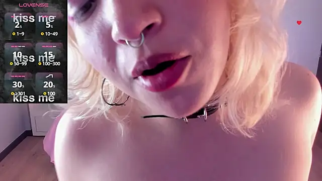 Snapshot of lady_noize chatting on February 2025 11:01:01 PM lady noize online show from February 2025 11:01:01 PM