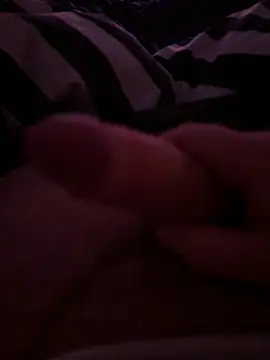 Snapshot of ouiiii27 chatting on January 2025 10:18:01 PM ouiiii27 online show from January 2025 10:18:01 PM