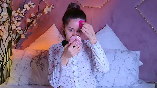 STELLA RICH online show from October 2025 08:51:01 PM