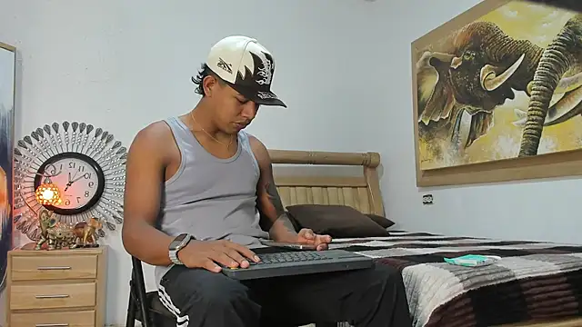 mr stiven  online show from April 2026 02:58:01 AM