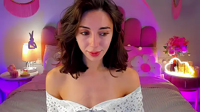 ElsaYoung online show from September 2025 07:29:01 PM