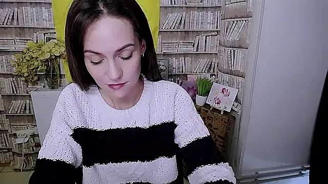 Lina Star S online show from October 2025 08:24:01 AM