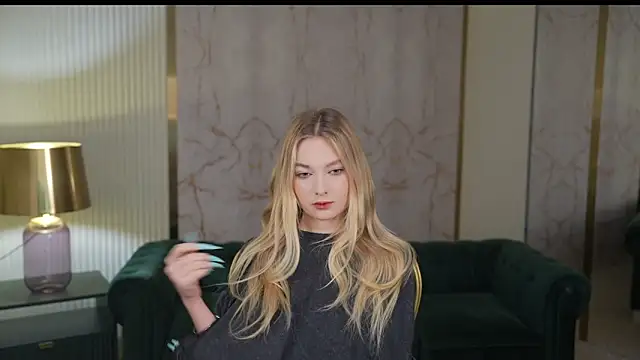 Ewa Pearl online show from March 2025 07:36:01 AM