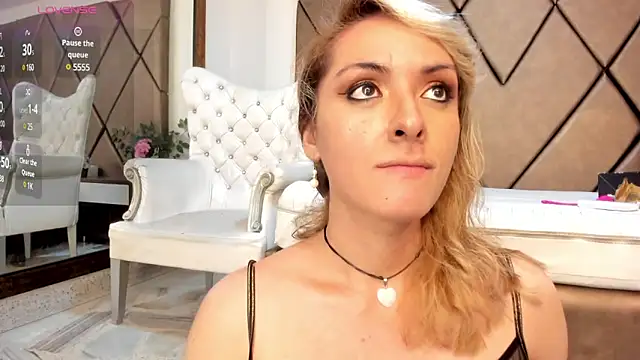 Snapshot of LunitaDiva chatting on February 2025 01:16:01 PM LunitaDiva online show from February 2025 01:16:01 PM