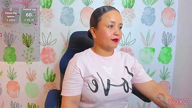 linda rios  online show from October 2025 07:14:01 PM