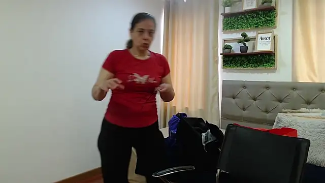 sasi luna online show from May 2026 01:41:01 PM