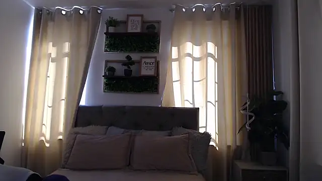 sasi luna online show from May 2026 01:28:02 PM