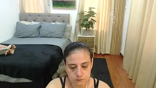 sasi luna online show from May 2026 01:29:02 PM