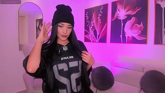 BellaCarteer  online show from January 2025 12:40:02 PM