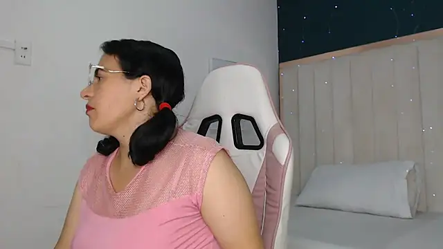 africa holmes online show from January 2025 01:43:01 AM