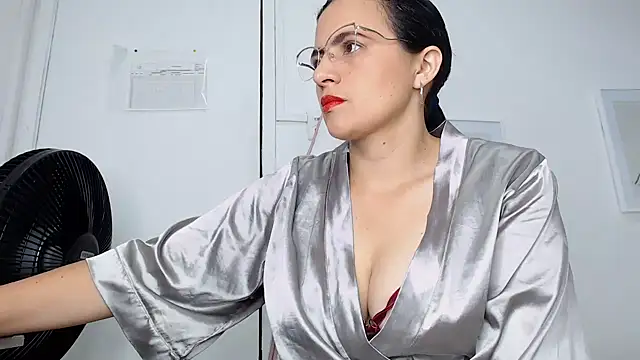 africa holmes online show from February 2025 01:23:02 AM