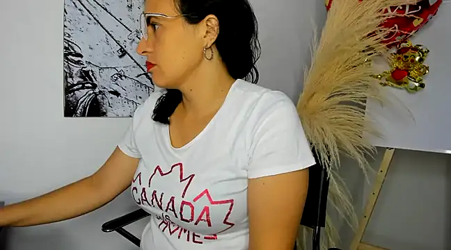 africa holmes online show from February 2025 01:33:01 AM