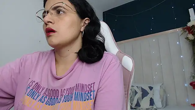 africa holmes online show from February 2025 02:40:02 AM