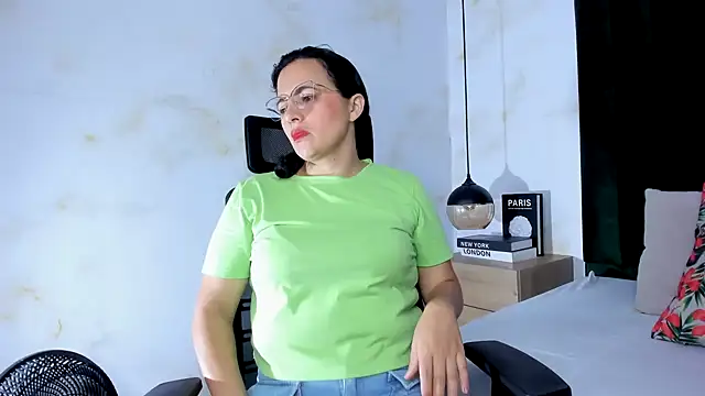 africa holmes online show from March 2025 01:52:02 AM