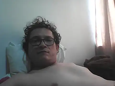 Snapshot of Bombi22 chatting on November 2025 05:23:01 PM Bombi22 online show from November 2025 05:23:01 PM