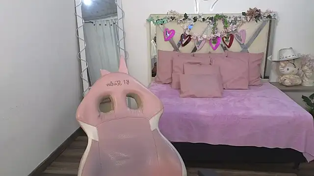 kittystart tay online show from March 2025 07:05:02 PM