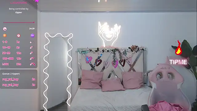 kittystart tay online show from March 2025 01:24:01 AM