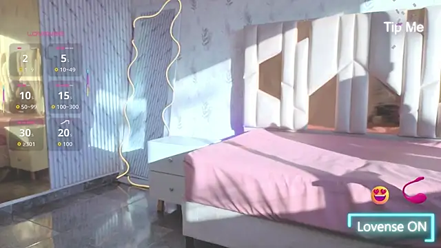 kittystart tay online show from September 2025 11:54:02 AM