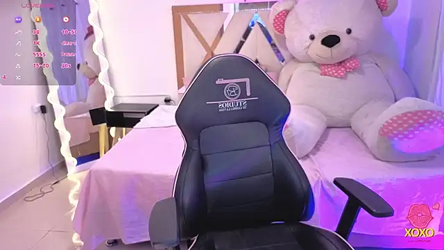 kittystart tay online show from September 2025 11:54:01 PM