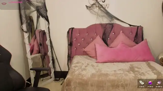 kittystart tay online show from October 2025 11:40:01 AM