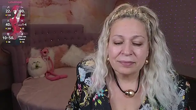 Penelope Pinky online show from February 2025 05:37:01 PM