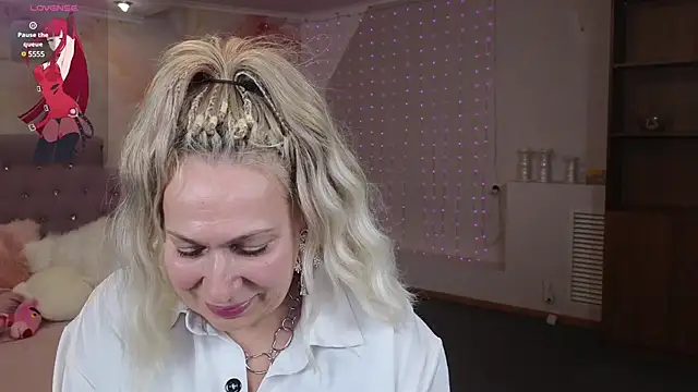 Penelope Pinky online show from February 2025 02:15:02 PM