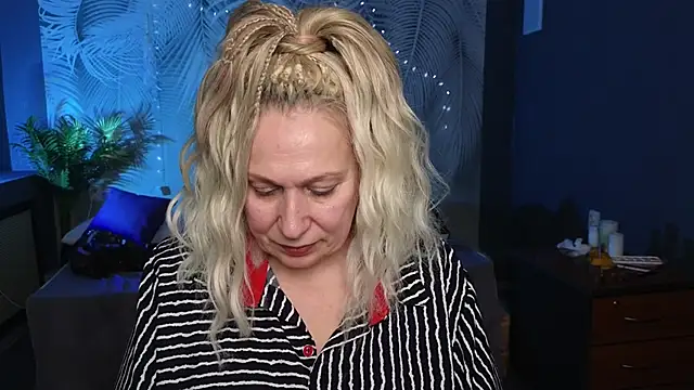 Penelope Pinky online show from February 2025 05:39:02 PM