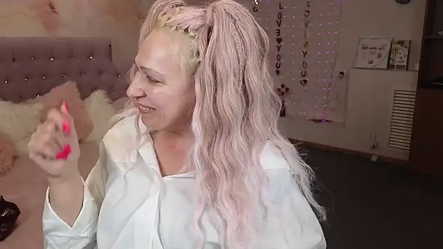 Penelope Pinky online show from March 2025 08:38:02 PM