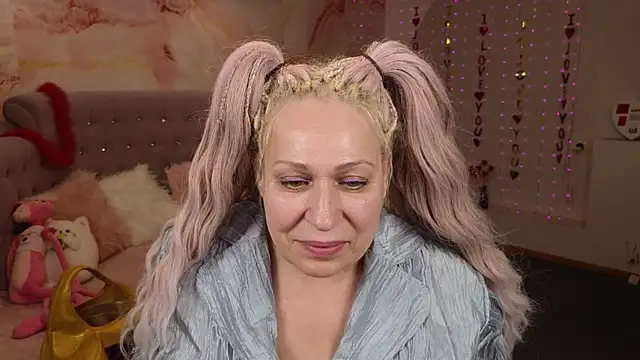 Penelope Pinky online show from March 2025 08:53:01 PM