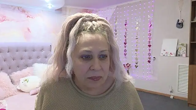 Penelope Pinky online show from March 2025 04:19:01 AM