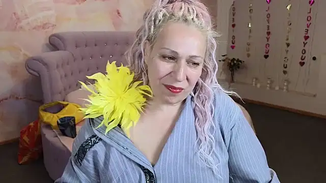 Penelope Pinky online show from September 2025 12:07:01 PM