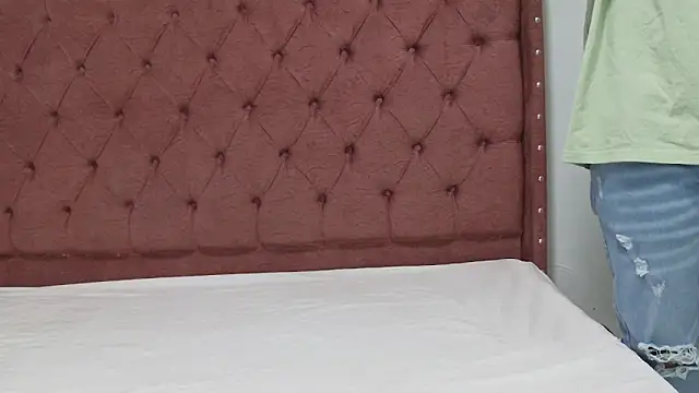 Snapshot of lau_hotfox chatting on March 2025 01:26:02 AM lau hotfox online show from March 2025 01:26:02 AM