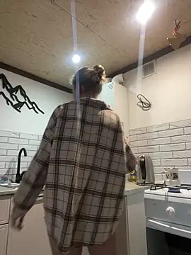 mi michelle online show from February 2025 06:25:02 AM