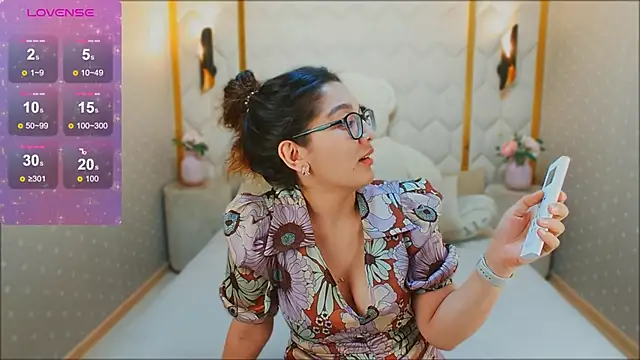 ZarifaBev online show from December 2024 10:40:02 PM