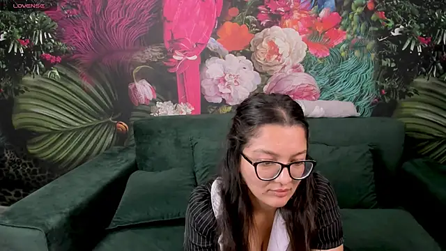 ZarifaBev online show from September 2025 10:15:01 AM