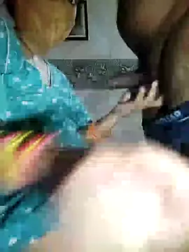 Snapshot of sunita-doll chatting on December 2024 02:27:01 PM sunita-doll online show from December 2024 02:27:01 PM