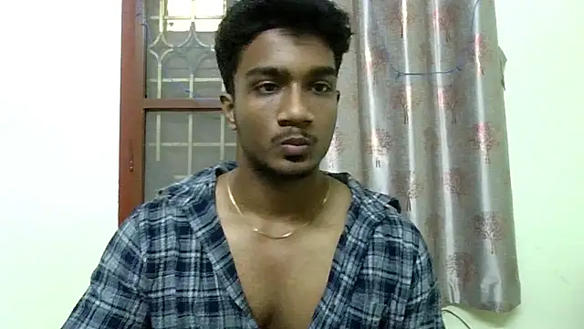 freaok t online show from December 2025 05:35:02 AM