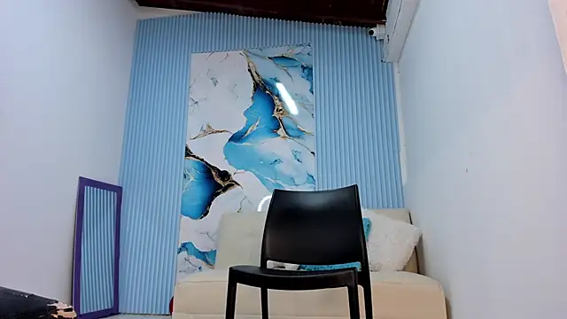 Danniela18  online show from March 2025 09:59:01 PM