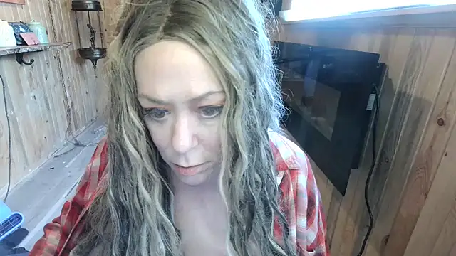 Snapshot of BrookeRides chatting on May 2026 06:27:01 PM BrookeRides online show from May 2026 06:27:01 PM
