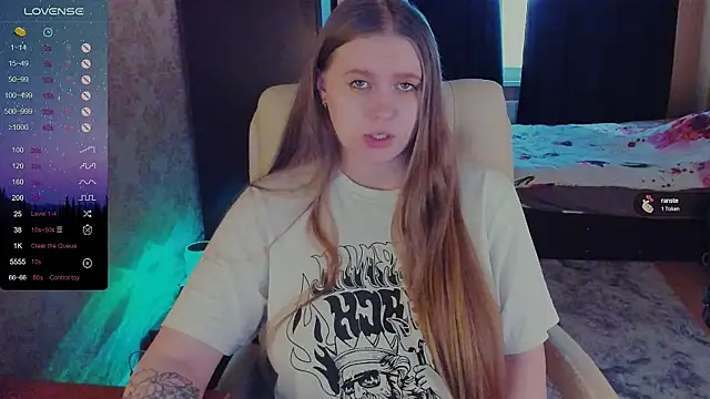 Snapshot of Alice_Dreamgirl_ chatting on January 2025 08:45:01 AM Alice Dreamgirl online show from January 2025 08:45:01 AM