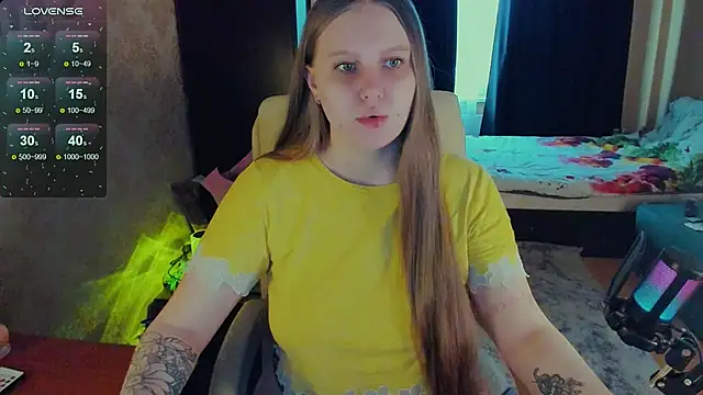 Snapshot of Alice_Dreamgirl_ chatting on March 2025 11:50:01 AM Alice Dreamgirl online show from March 2025 11:50:01 AM