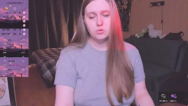 Snapshot of Alice_Dreamgirl_ chatting on October 2025 09:42:01 AM Alice Dreamgirl online show from October 2025 09:42:01 AM