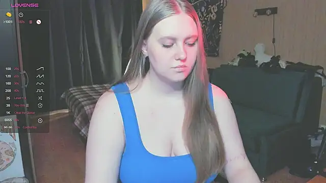 Snapshot of Alice_Dreamgirl_ chatting on October 2025 11:55:02 AM Alice Dreamgirl online show from October 2025 11:55:02 AM