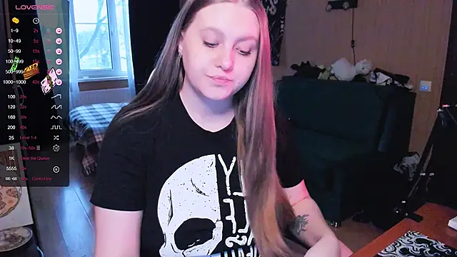 Snapshot of Alice_Dreamgirl_ chatting on November 2025 12:05:01 PM Alice Dreamgirl online show from November 2025 12:05:01 PM