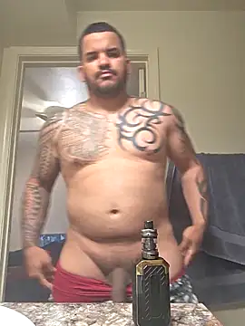 Latino2909 online show from April 2026 07:44:02 PM