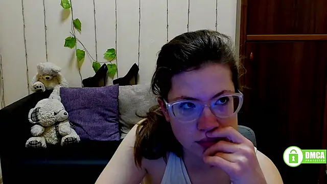 Alicia redfollow online show from March 2025 06:37:01 AM