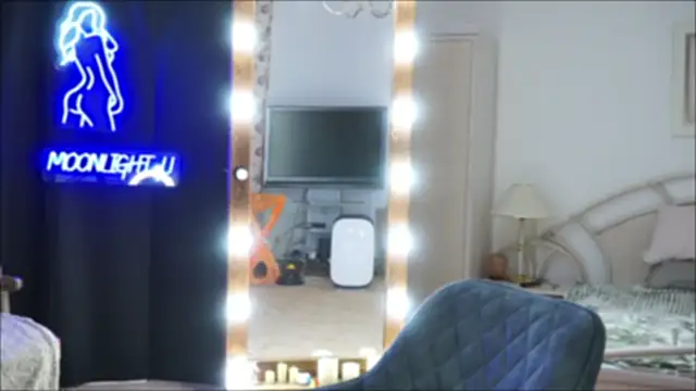 moonlight4u online show from January 2025 05:19:01 AM